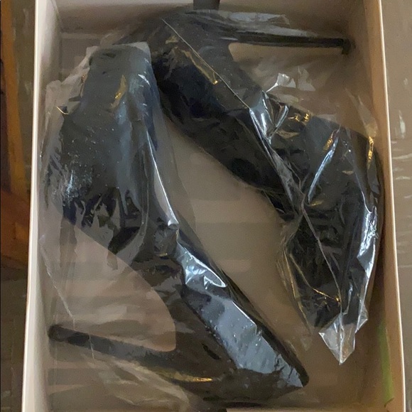 NEVER WORN, BCBGeneration “Prism” platform pump - Picture 5 of 5